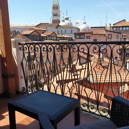 Residenza Tiziana Apartment Venice