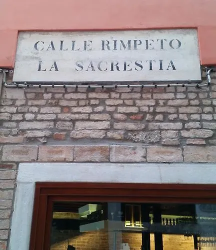 Residenza Tiziana Apartamento *